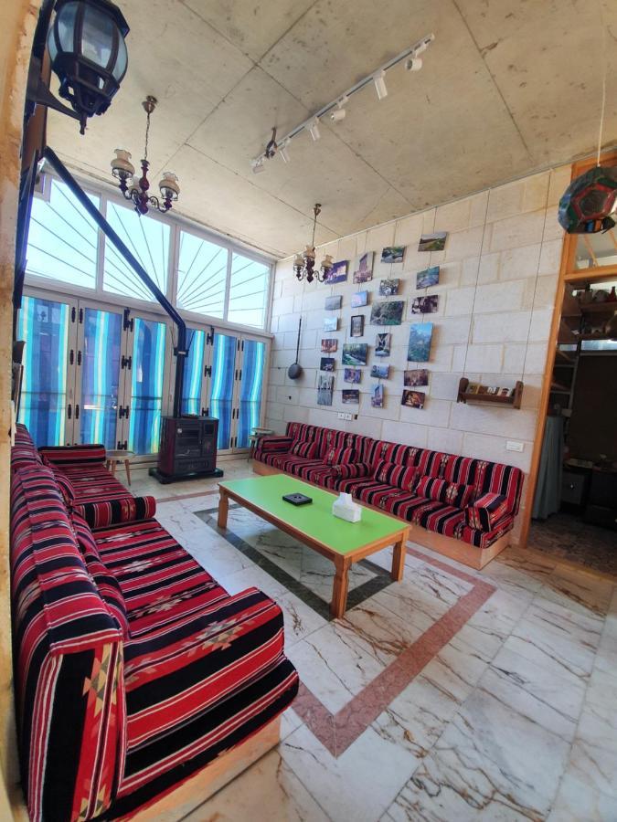 Damask Rose, Lebanese Guest House Jounieh Buitenkant foto
